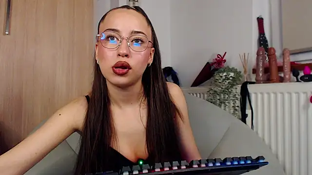 Snapshot of adacgrey chatting on March 3, 2026, 4:25 pm adacgrey online show from March 3, 2026, 4:25 pm