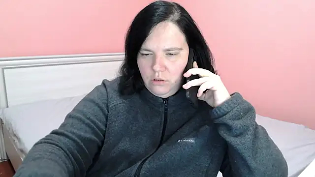  alexandra ray  online show from October 15, 2025, 7:27 am