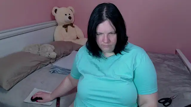  alexandra ray  online show from December 4, 2025, 11:09 am