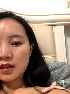 Mile-m online show from October 12, 2025, 3:57 pm