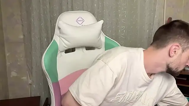 Iveraan online show from November 2, 2025, 6:35 pm