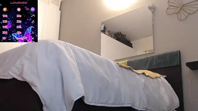 Spicypamy online show from December 18, 2025, 4:33 pm