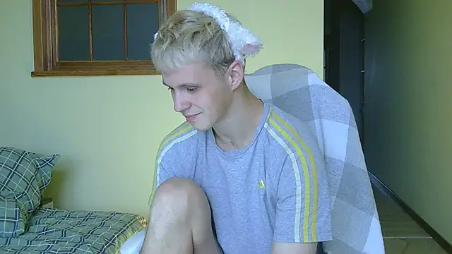 Snapshot of _Timmy_Boy_ chatting on October 31, 2025, 6:21 am Timmy Boy online show from October 31, 2025, 6:21 am