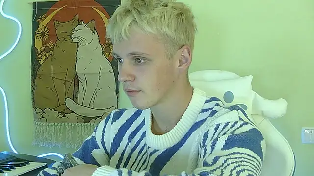 Snapshot of _Timmy_Boy_ chatting on October 3, 2025, 8:10 pm Timmy Boy online show from October 3, 2025, 8:10 pm