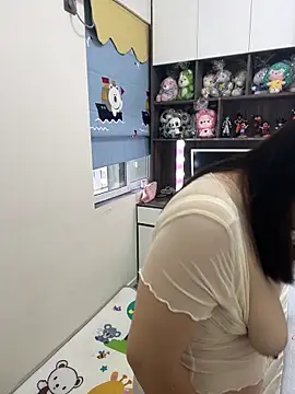 Snapshot of lele888 chatting on October 16, 2025, 4:43 am lele888 online show from October 16, 2025, 4:43 am