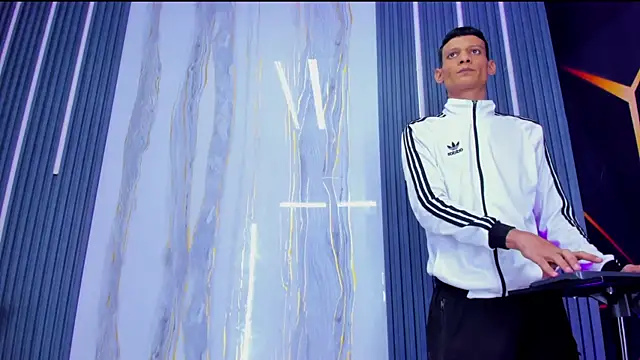 Play boys Hot2 online show from November 24, 2025, 8:36 am