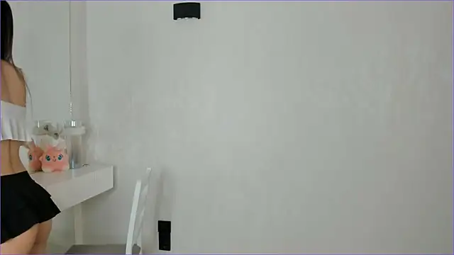 Snapshot of aizury_chi chatting on December 2, 2025, 10:06 am aizury chi online show from December 2, 2025, 10:06 am