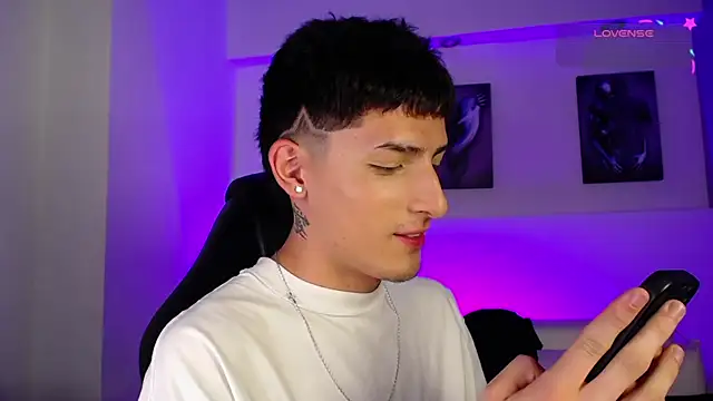 MateoMitchell online show from February 8, 2026, 8:39 pm