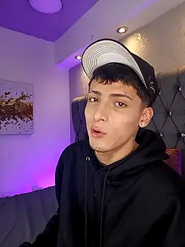 MateoMitchell online show from November 15, 2025, 4:38 am