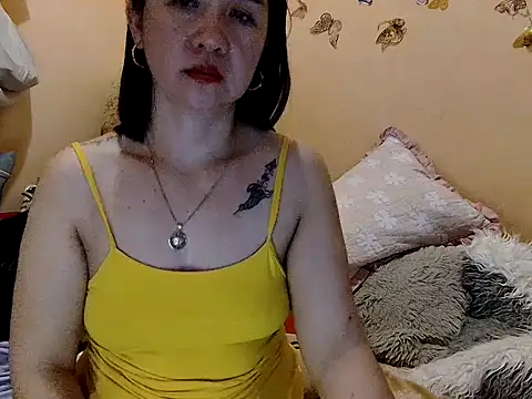 KissHott online show from February 8, 2026, 1:42 pm