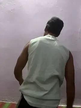 OooYessboyy online show from November 13, 2025, 6:01 pm