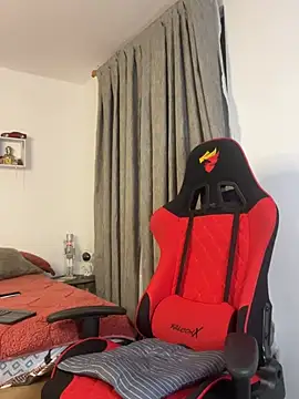 Ezzio Scolaro online show from February 25, 2026, 12:22 am