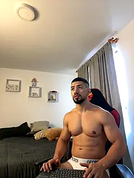 Ezzio Scolaro online show from October 17, 2025, 12:29 pm