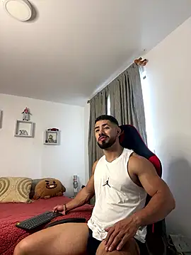 Ezzio Scolaro online show from January 16, 2026, 7:51 pm