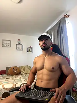 Ezzio Scolaro online show from December 17, 2025, 1:38 pm