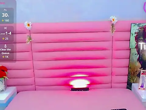 miss dania75 online show from November 5, 2025, 3:48 pm