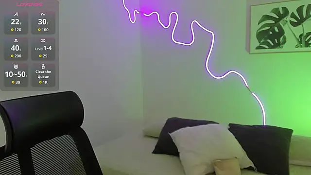 Sam Clark online show from November 29, 2025, 4:34 am