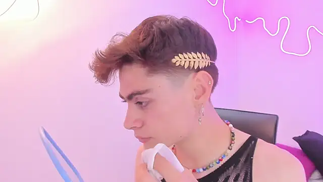 Sam Clark online show from November 5, 2025, 3:31 am