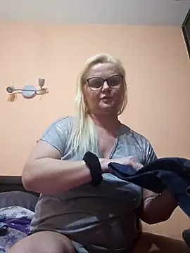 NieMaJazdyBezGwiazdy7883 online show from November 12, 2025, 8:34 pm