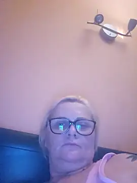 NieMaJazdyBezGwiazdy7883 online show from October 16, 2025, 6:54 am