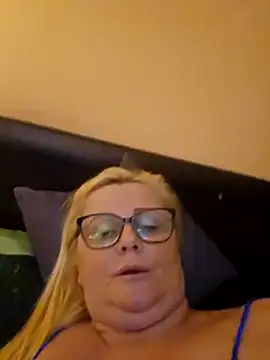 NieMaJazdyBezGwiazdy7883 online show from November 14, 2025, 5:27 pm