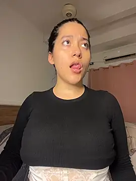 Nhefertary online show from April 4, 2026, 10:49 pm