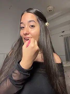 Nhefertary online show from March 25, 2026, 2:12 am