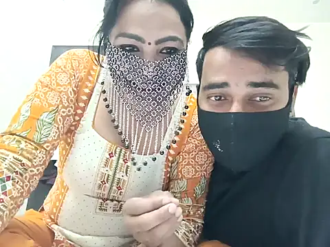 Snapshot of horny_milf_couple chatting on November 18, 2025, 6:00 pm horny milf couple online show from November 18, 2025, 6:00 pm