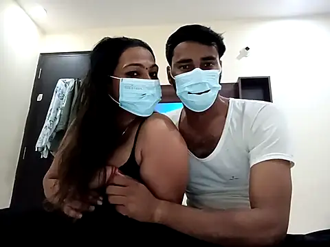 Snapshot of horny_milf_couple chatting on October 6, 2025, 5:02 pm horny milf couple online show from October 6, 2025, 5:02 pm