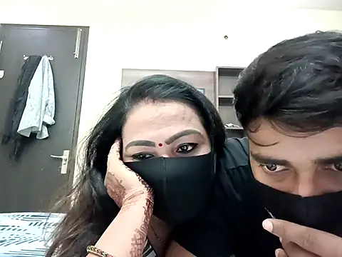 Snapshot of horny_milf_couple chatting on October 11, 2025, 2:07 pm horny milf couple online show from October 11, 2025, 2:07 pm