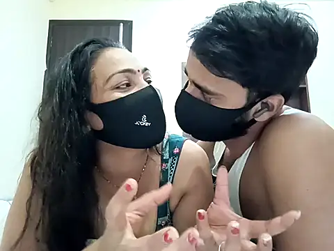 Snapshot of horny_milf_couple chatting on October 18, 2025, 4:53 pm horny milf couple online show from October 18, 2025, 4:53 pm