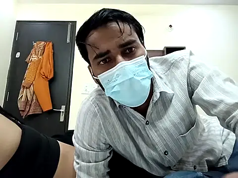 Snapshot of horny_milf_couple chatting on October 13, 2025, 4:19 pm horny milf couple online show from October 13, 2025, 4:19 pm