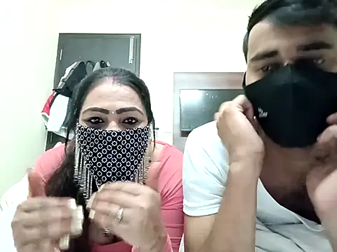 Snapshot of horny_milf_couple chatting on November 29, 2025, 5:57 pm horny milf couple online show from November 29, 2025, 5:57 pm