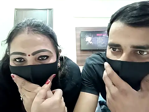 Snapshot of horny_milf_couple chatting on October 16, 2025, 4:48 pm horny milf couple online show from October 16, 2025, 4:48 pm