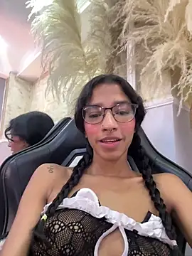 Snapshot of ScarletEvanss_ chatting on May 3, 2026, 11:04 am ScarletEvanss online show from May 3, 2026, 11:04 am