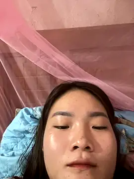 Snapshot of Beautiful-light22 chatting on October 15, 2025, 1:59 am Beautiful-light22 online show from October 15, 2025, 1:59 am