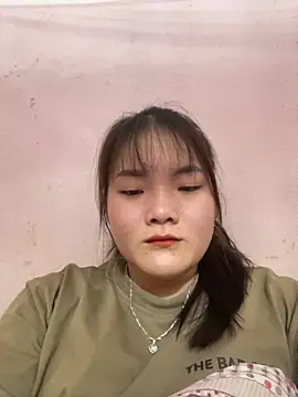 Snapshot of Beautiful-light22 chatting on November 23, 2025, 1:04 am Beautiful-light22 online show from November 23, 2025, 1:04 am