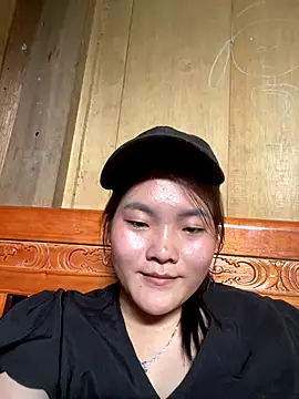 Snapshot of Beautiful-light22 chatting on October 4, 2025, 4:25 am Beautiful-light22 online show from October 4, 2025, 4:25 am