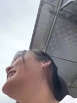 Snapshot of Beautiful-light22 chatting on October 25, 2025, 1:27 am Beautiful-light22 online show from October 25, 2025, 1:27 am