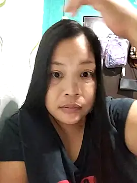 shyhotpinay 32 online show from October 24, 2025, 2:05 pm