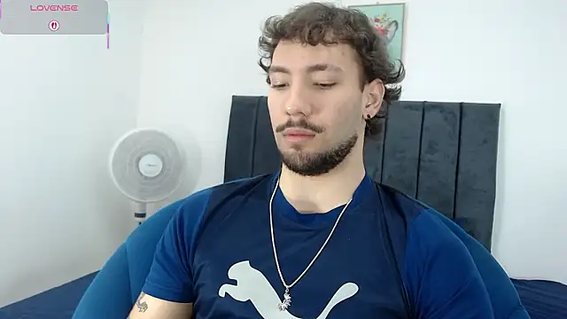 angel kyrozz online show from February 7, 2026, 7:11 pm