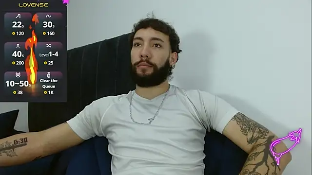 angel kyrozz online show from December 17, 2025, 7:19 pm