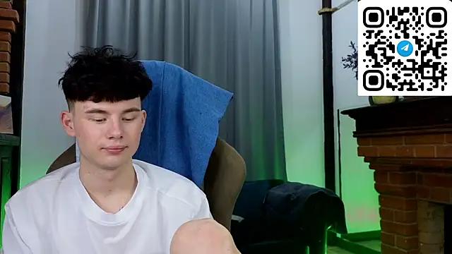 Snapshot of Cute_Mike chatting on February 18, 2026, 12:52 am Cute Mike online show from February 18, 2026, 12:52 am