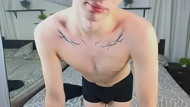 Cute Mike online show from October 27, 2025, 3:46 pm