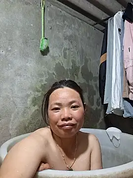 miomio-12 online show from April 17, 2026, 1:03 pm