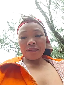 miomio-12 online show from November 9, 2025, 9:35 am