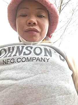 miomio-12 online show from December 18, 2025, 1:00 am