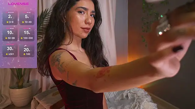 Snapshot of YokoKoko_ chatting on November 6, 2025, 6:06 am YokoKoko online show from November 6, 2025, 6:06 am