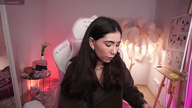 Snapshot of YokoKoko_ chatting on November 2, 2025, 6:13 pm YokoKoko online show from November 2, 2025, 6:13 pm