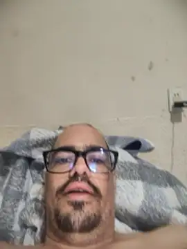 IncomingEssence478 online show from June 3, 2026, 5:19 am